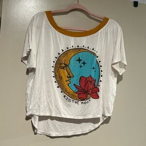 Boho crop Kiss the Moon tee